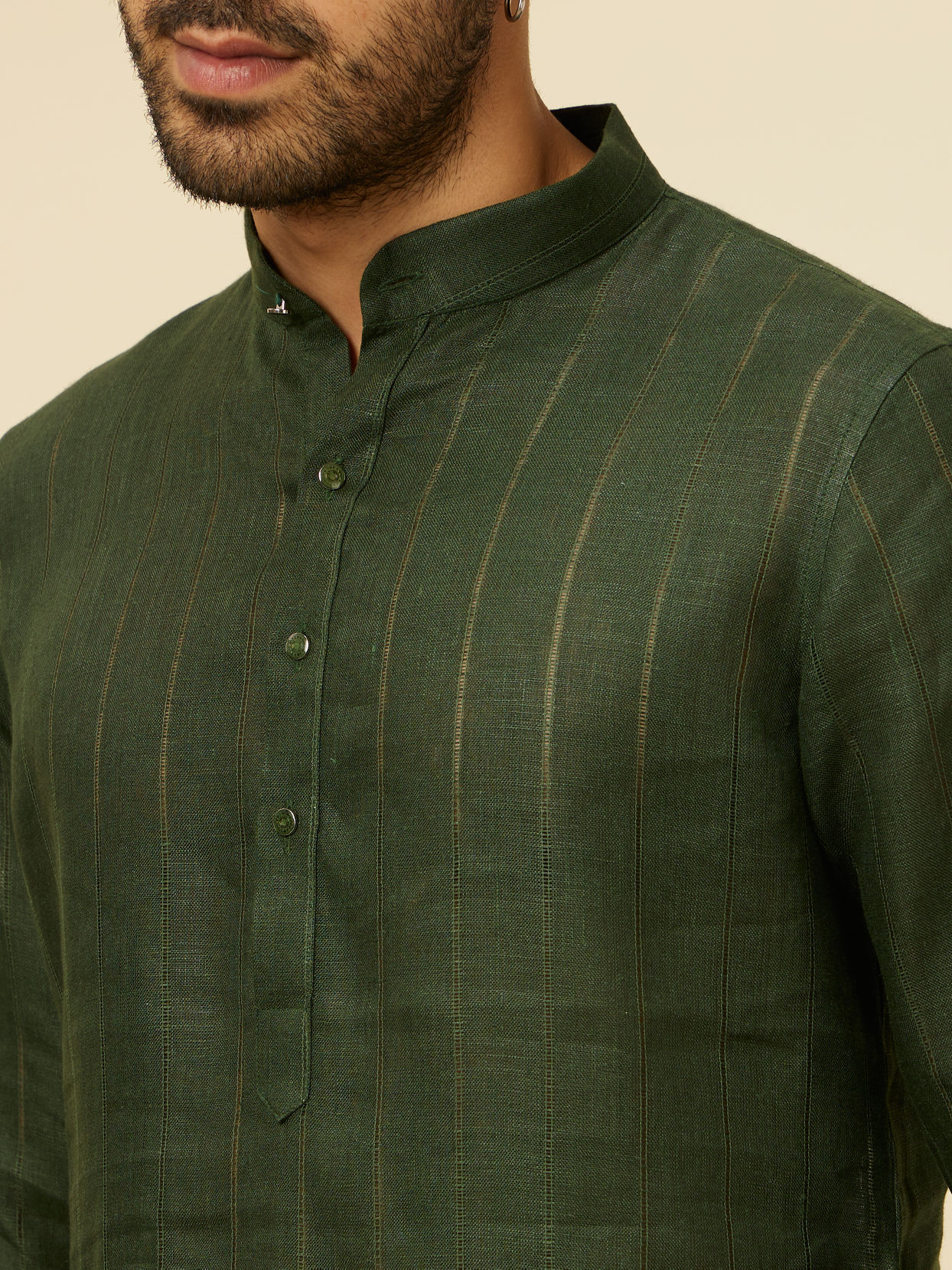 alt message - Manyavar Men Dark Green Self Patterned Kurta image number 1